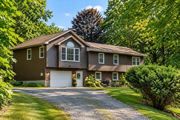 71 W Pine Road, Staatsburg, NY 12580