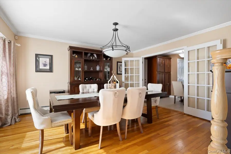 1 5th Avenue, Farmingdale, NY 11735 - #2