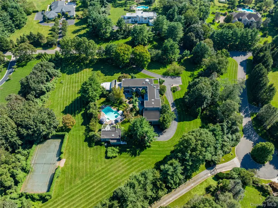 18 Chestnut Hill Drive, Upper Brookville, NY 11771 - #2