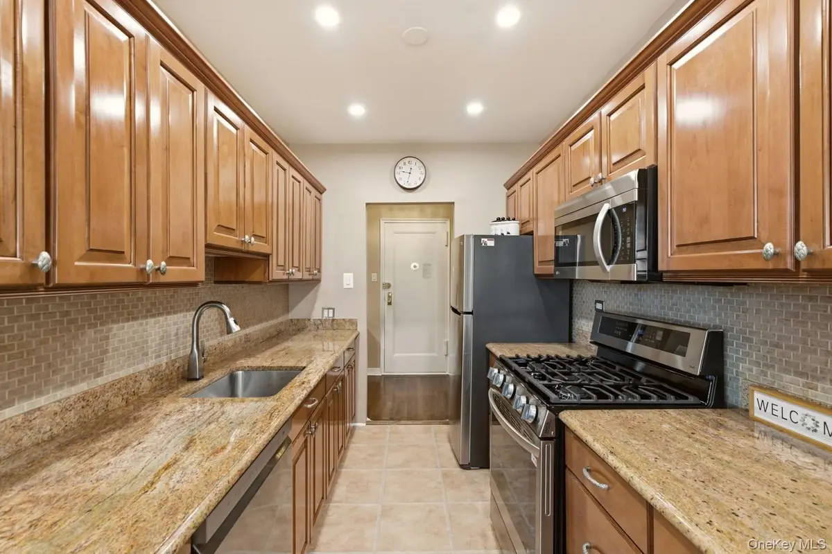 162-41 Powells Cove Boulevard #4S, Whitestone, NY 11357 - #1