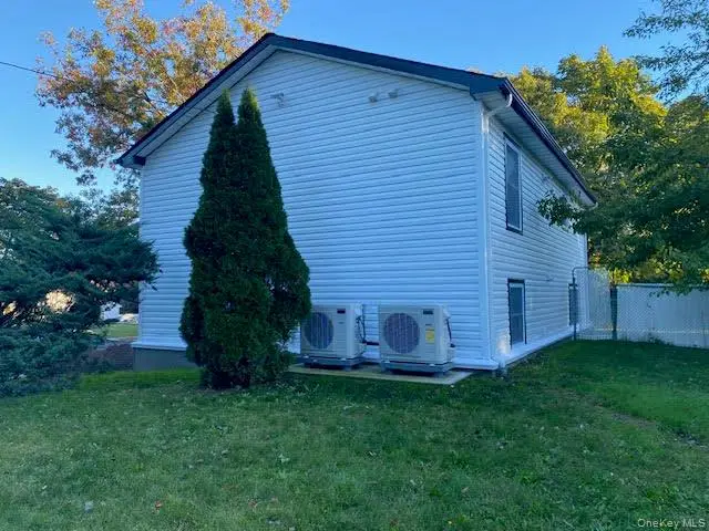 14 Split Cedar, Islandia, NY 11749 - #3