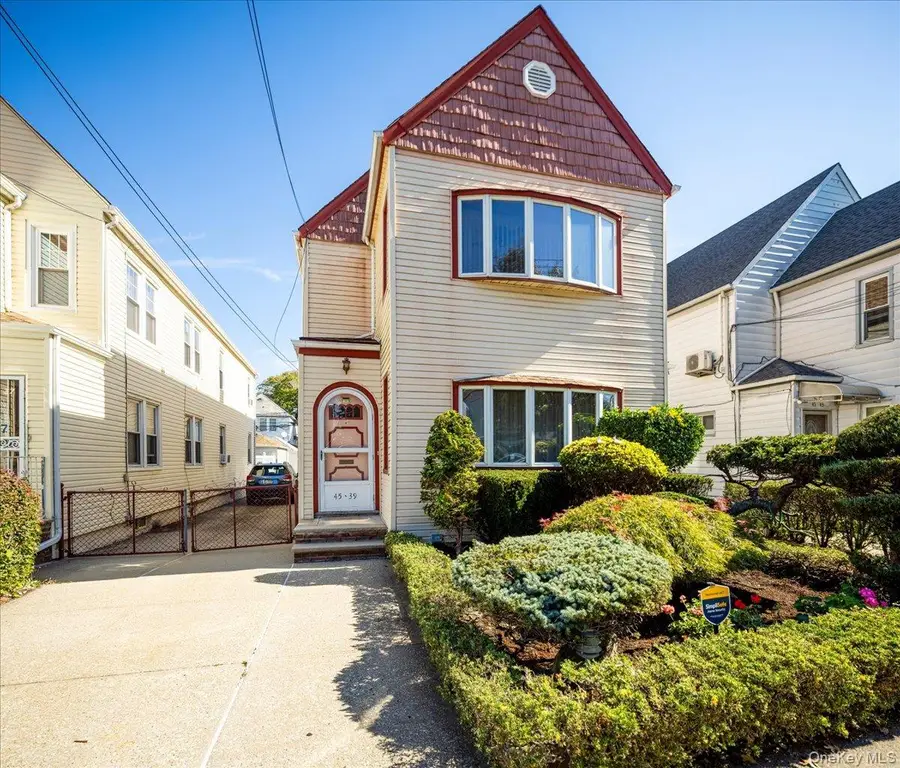 4539 172nd Street, Flushing, NY 11358 - #2