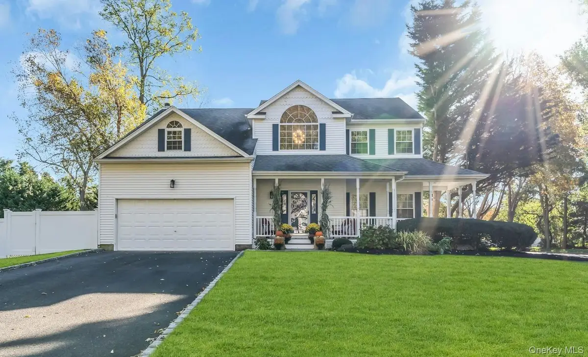 4 Magnolia Lane, Smithtown, NY 11787 - #1
