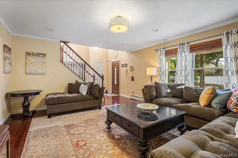 61 Delamere Street, Huntington, NY 11743 - #2