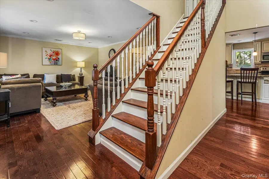 61 Delamere Street, Huntington, NY 11743 - #3