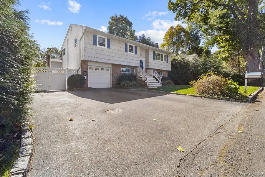 12 Bryan Street, Huntington, NY 11743 - #2