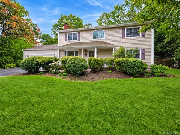 3 Poplar Lane, Medford, NY 11763