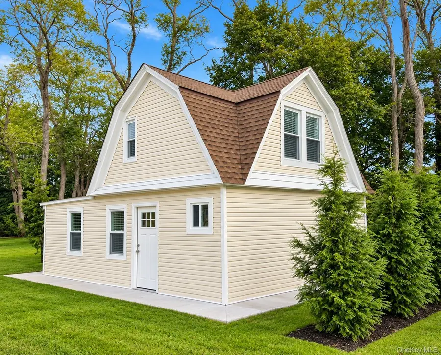 53 Foster Avenue, Hampton Bays, NY 11946 - #3