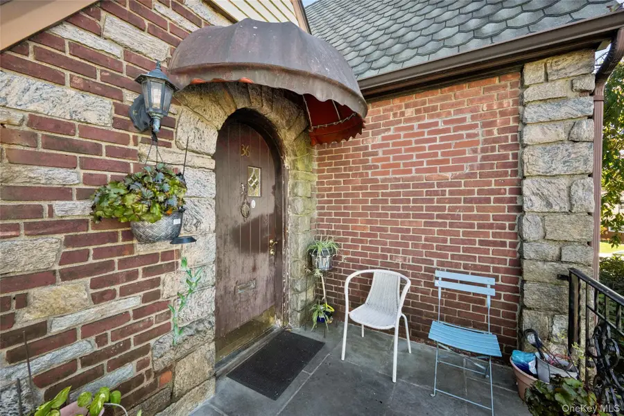 36 Hayward Street, Yonkers, NY 10704 - #3