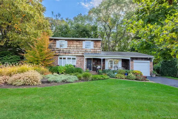 24 Gerald Lane, Old Bethpage, NY 11804