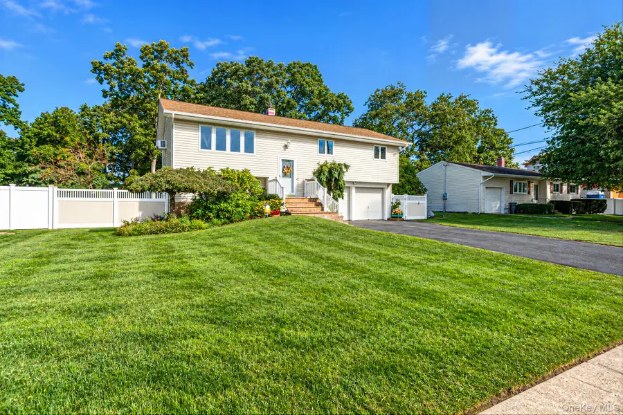 251 Manhasset Street, Islip Terrace, NY 11752 - #2