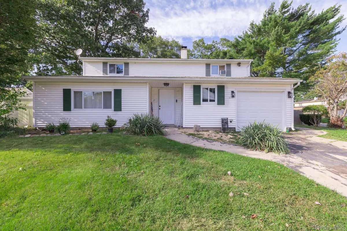 27 Monterey Lane, Centereach, NY 11720 - #1