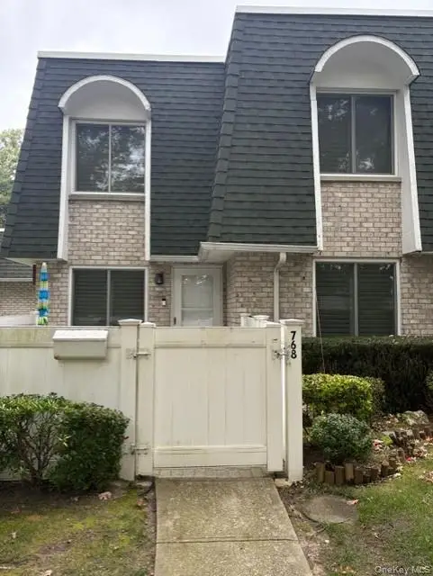 768 Blue Ridge Drive, Medford, NY 11763