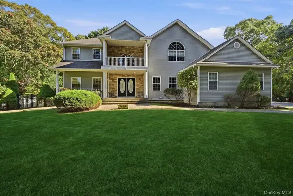 23 Moss Creek Lane, East Patchogue, NY 11772