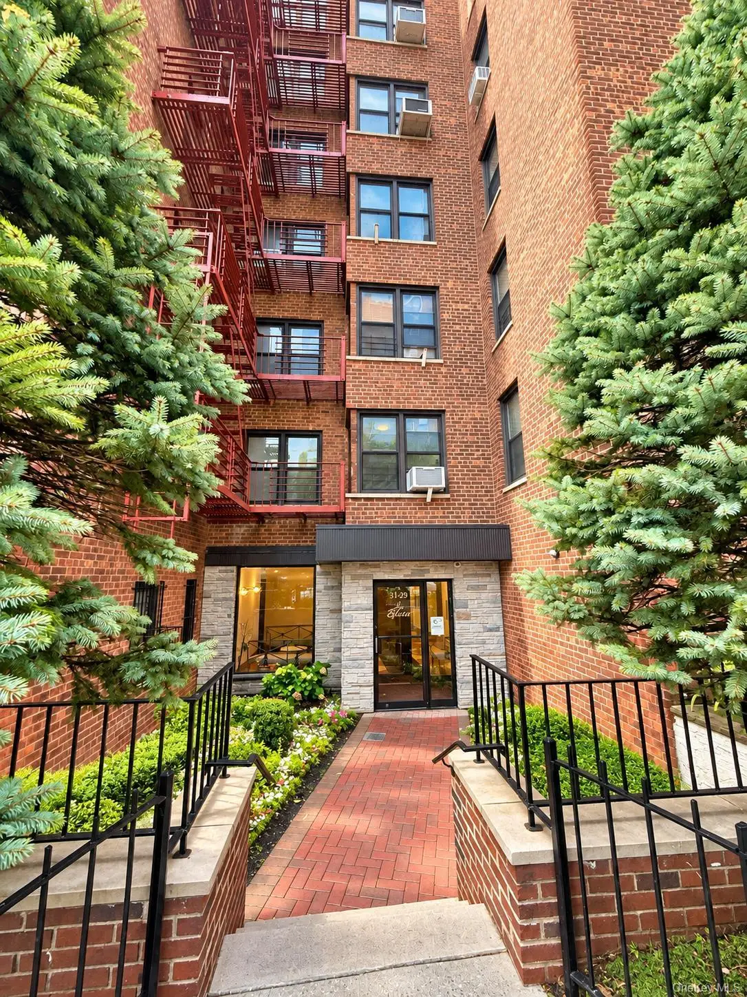 8423 Manton Street #5E, Briarwood, NY 11435 - #1