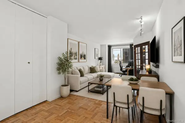 300 E 40th Street #12E, New York (Manhattan), NY 10016