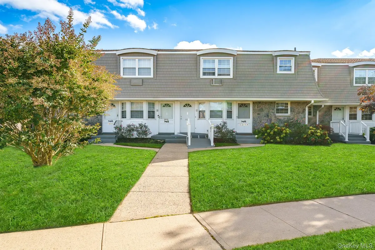 5215 Wilshire Lane #5215, Oakdale, NY 11769 - #1