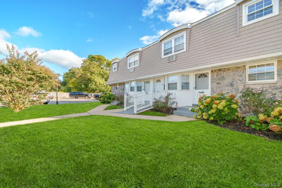 5215 Wilshire Lane #5215, Oakdale, NY 11769 - #3