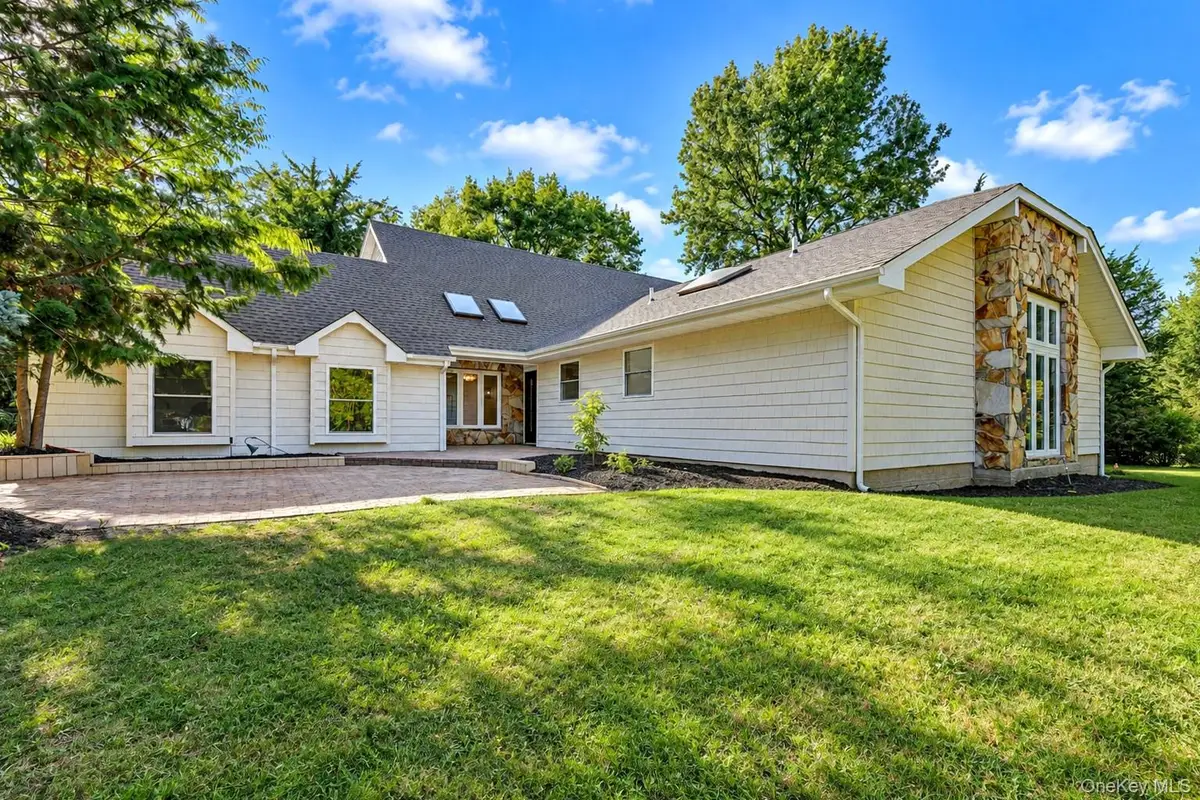 6 Cedarfield Terrace, Saint James, NY 11780 - #1