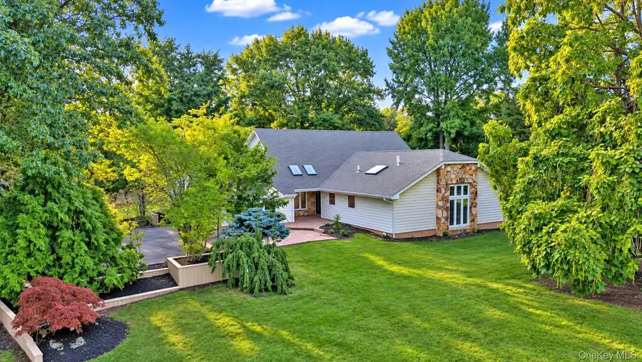 6 Cedarfield Terrace, Saint James, NY 11780 - #2
