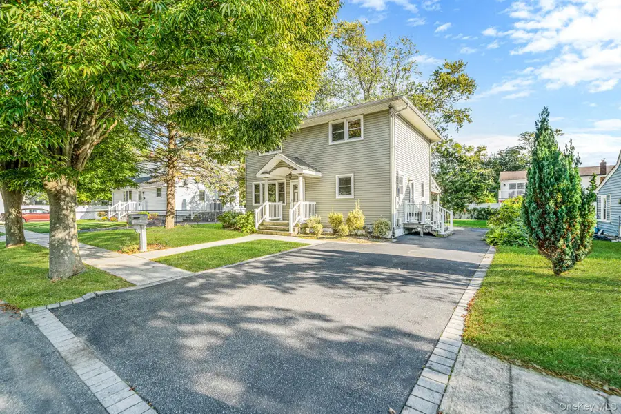 263 Waco Street, Lindenhurst, NY 11757 - #3