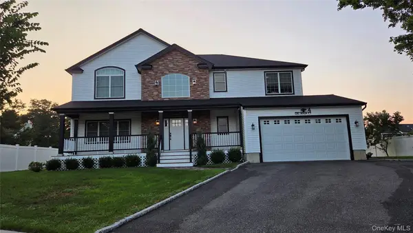 4 Ori Maia Court, Huntington, NY 11743