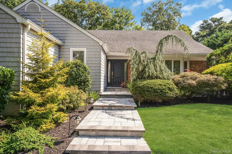 33 Mcculloch Drive, Dix Hills, NY 11746 - #3