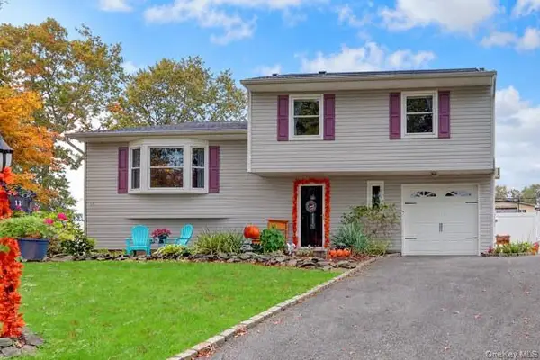 12 Croydon Avenue, Ronkonkoma, NY 11779
