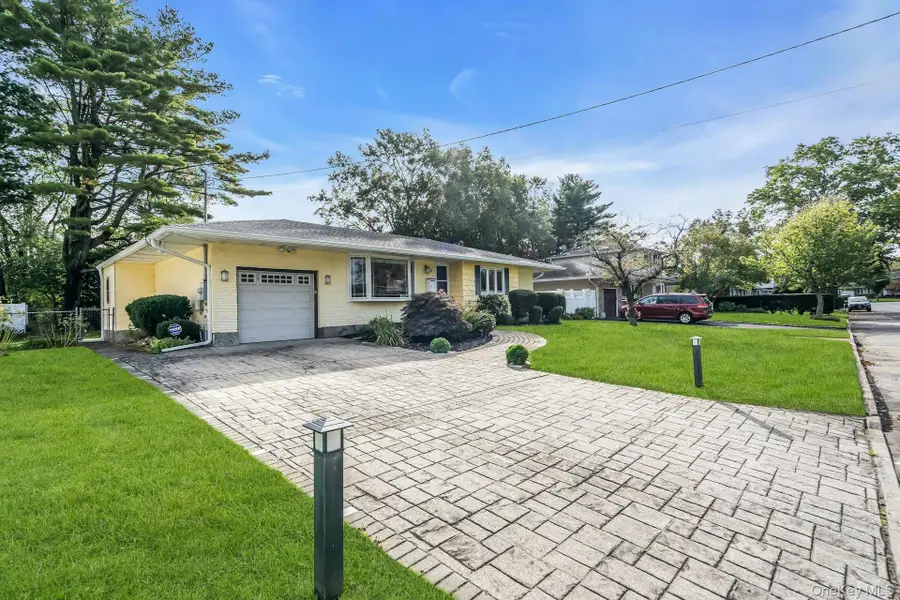 10 Fruitwood Lane, Commack, NY 11725 - #2