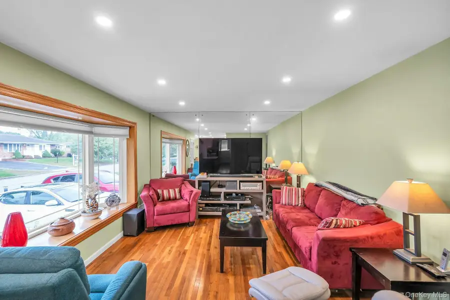 10 Fruitwood Lane, Commack, NY 11725 - #3