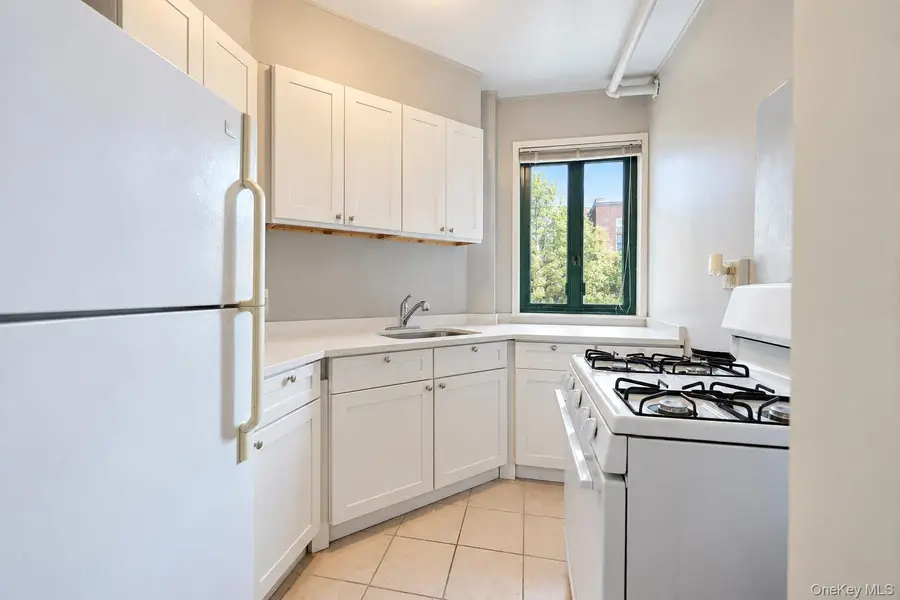 1514 Metropolitan Avenue #7G, Bronx, NY 10462 - #2