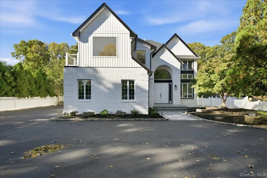 21 Hart Place #B, Dix Hills, NY 11746 - #2