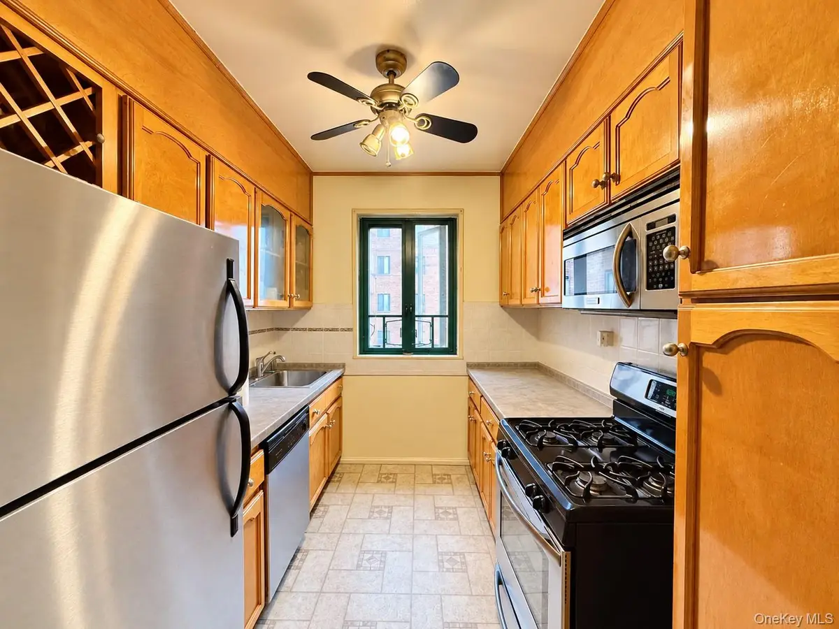 99 Metropolitan Oval #8B, Bronx, NY 10462 - #1