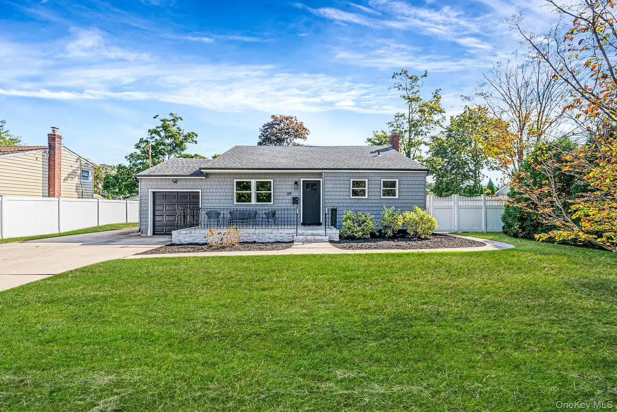 29 Edgewater Avenue, Bayport, NY 11705 - #1