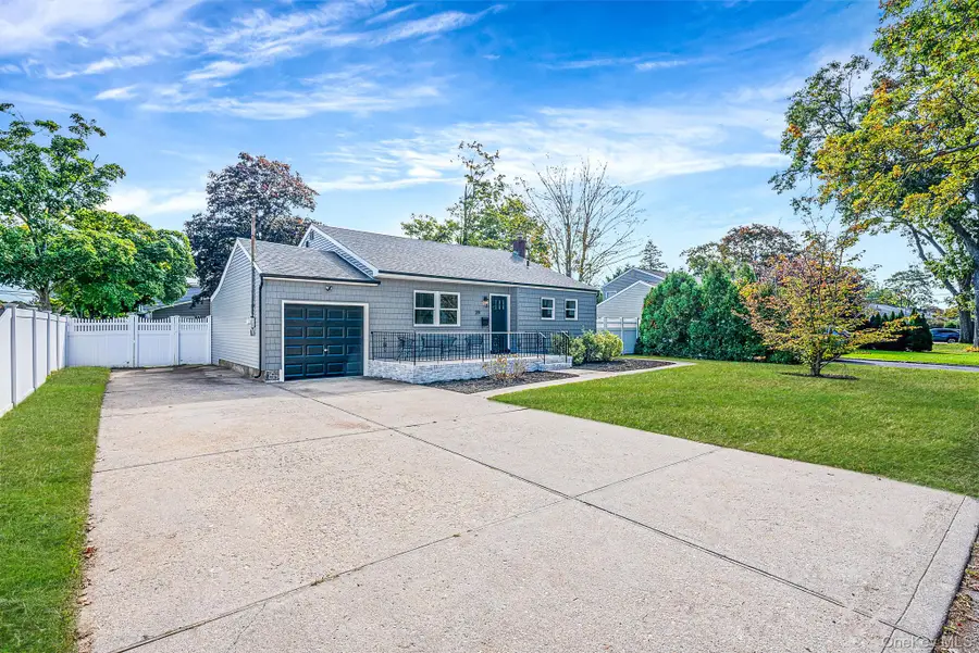 29 Edgewater Avenue, Bayport, NY 11705 - #2