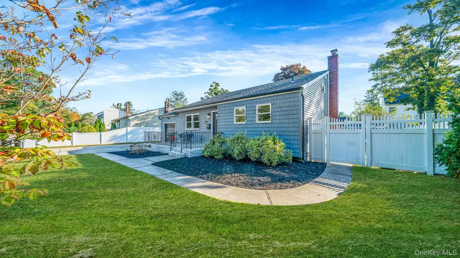 29 Edgewater Avenue, Bayport, NY 11705 - #3