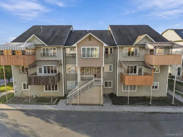 21 Dinev Road #102, Monroe, NY 10950