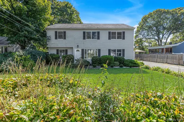 301 Lynn Avenue, East Northport, NY 11731