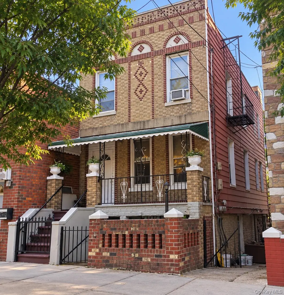 932 E 217th Street, Bronx, NY 10469 - #1