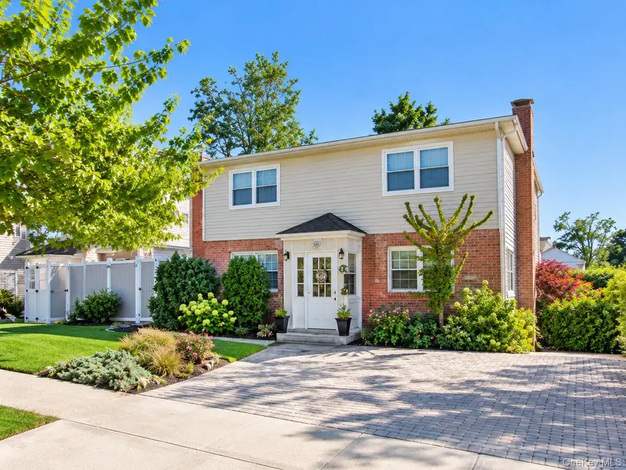 54 Marwood Road N, Port Washington, NY 11050 - #2