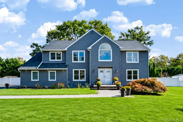 8 Brandon, Commack, NY 11725