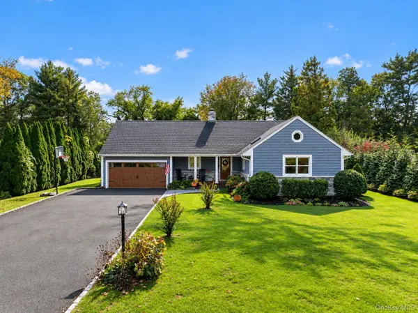12 Sheep Pasture Lane, Huntington, NY 11743