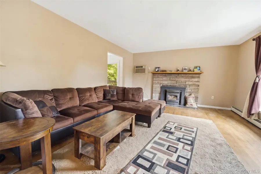 24 Rocky Road, Hopewell Junction, NY 12533 - #3