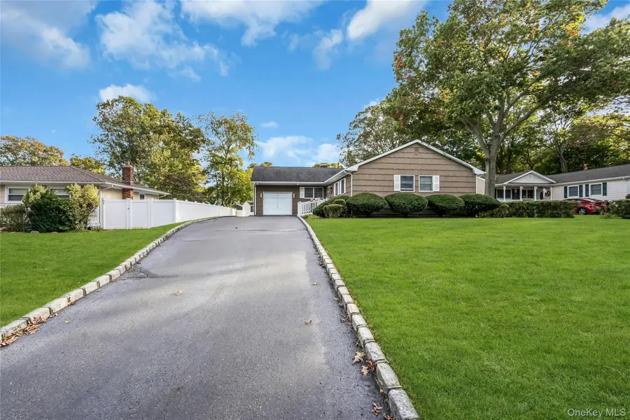 20 Victory Street, Ronkonkoma, NY 11779 - #2