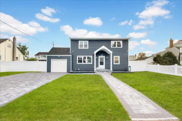 441 36th Street, Lindenhurst, NY 11757