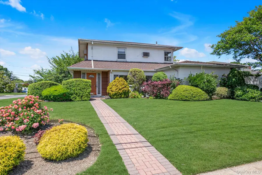 430 Violet Street, Massapequa Park, NY 11762 - #3