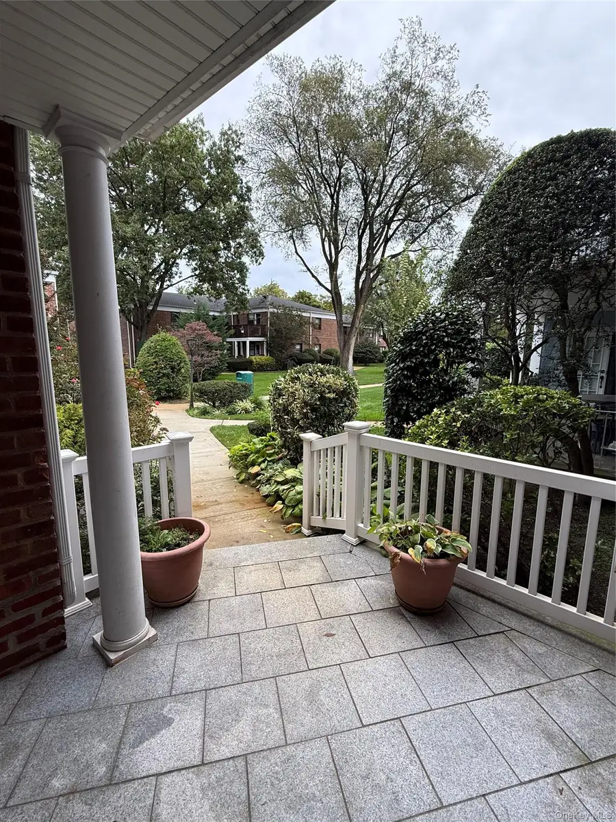 1213 E Broadway #B-25, Hewlett, NY 11557 - #3