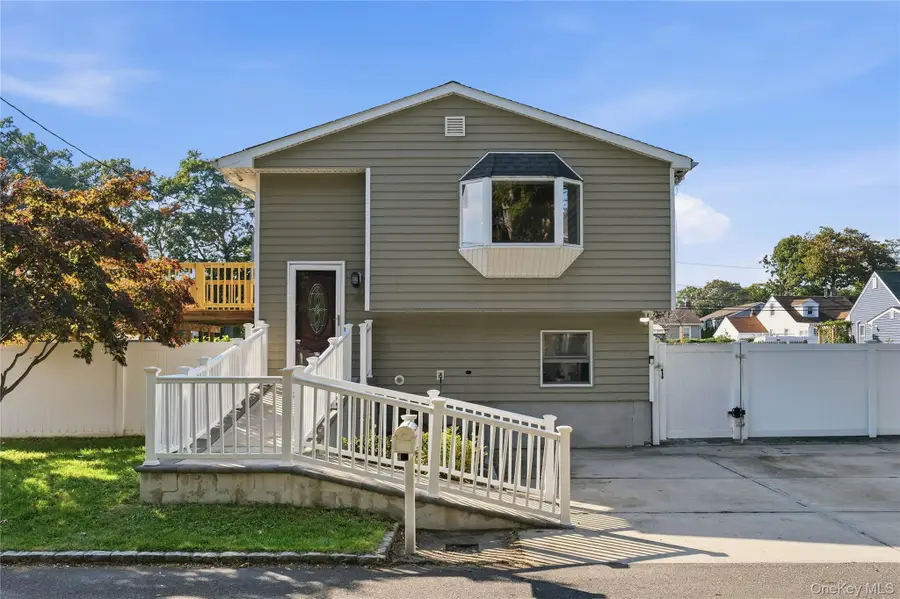 1362 Hummel Avenue, Holbrook, NY 11741 - #2