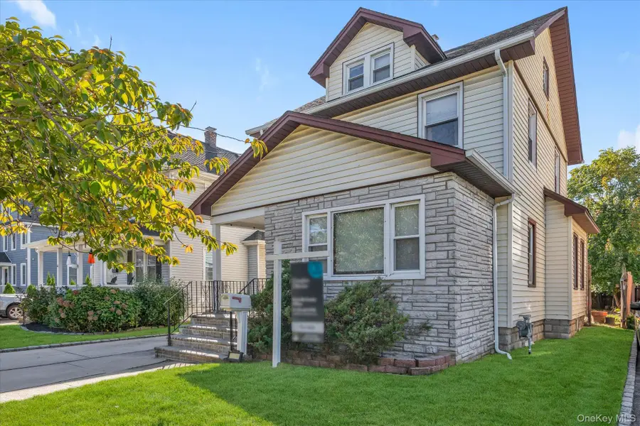62 Peterson Place, Lynbrook, NY 11563 - #2