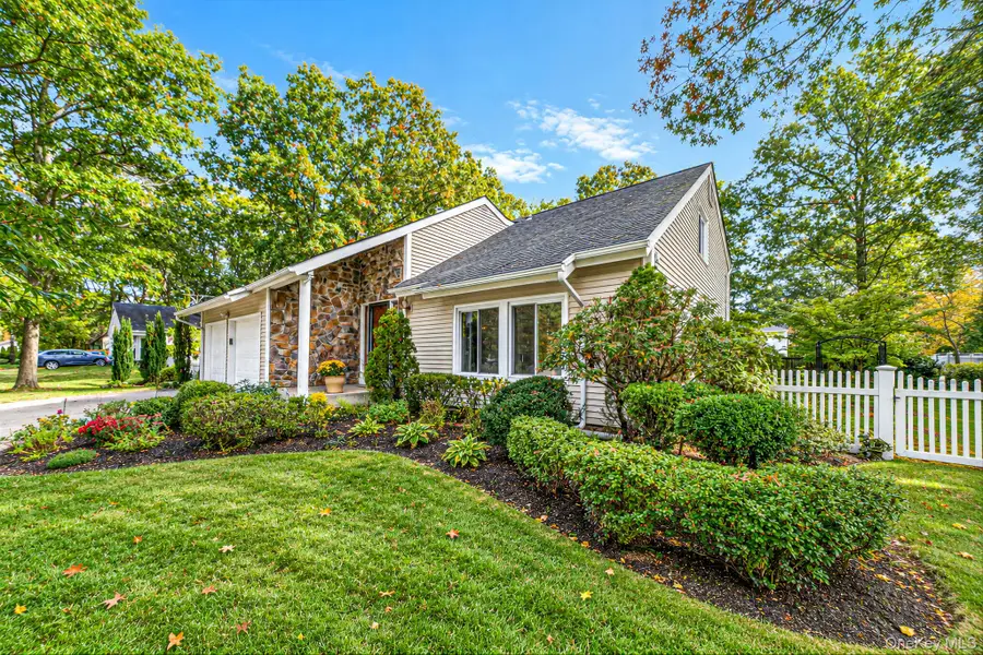 146 Sequoia Drive, Coram, NY 11727 - #3